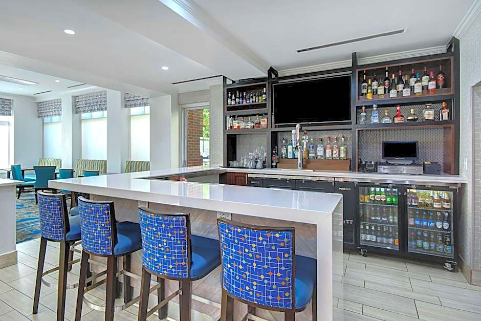 Hilton Garden Inn Detroit Metro Airport