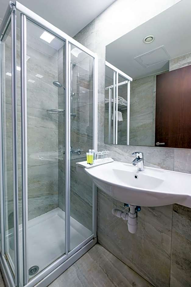 Livadhiotis City Hotel