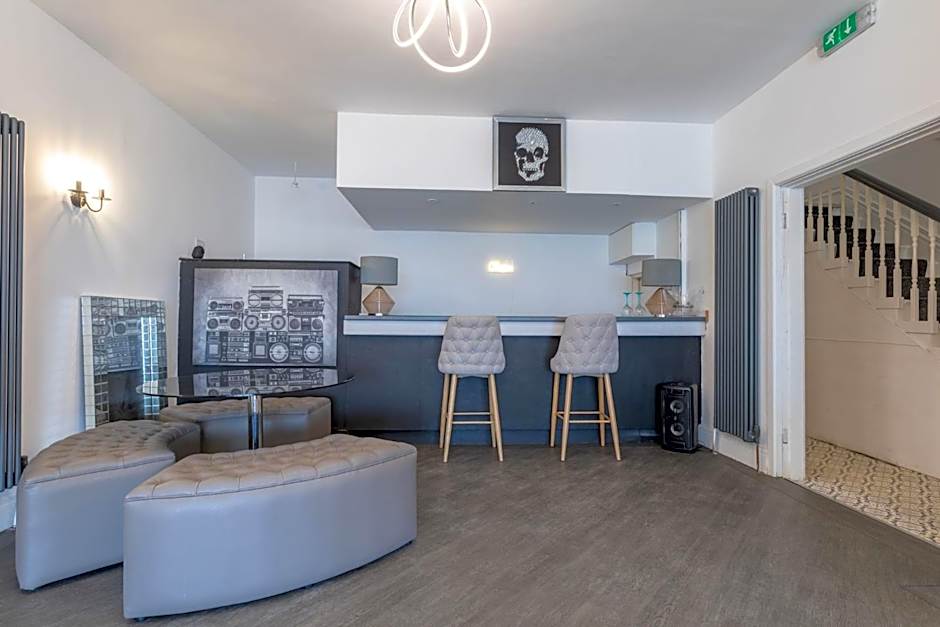 RESIDENCY LUXURY SEAFRONT HOTEL