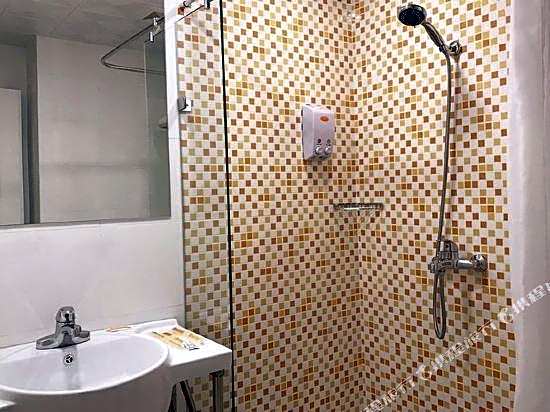 Home Inn (Guangzhou Shangxiajiu Changshou Road Metro Station Hualin Yuqicheng Branch)