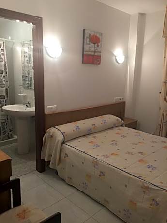 Single Room with Private Bathroom