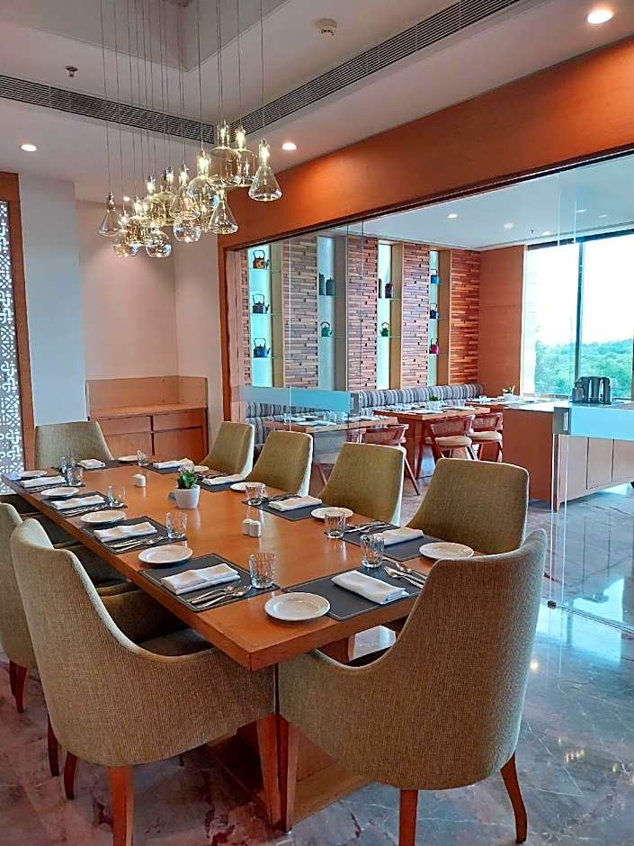 Efcee Sarovar Premiere