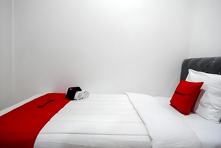 RedDoorz Hostel near Kota Lama Semarang