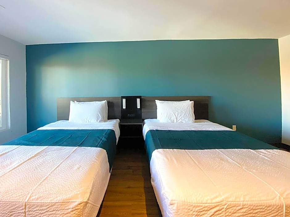Studio 6 Suites Stockton, CA Waterfront