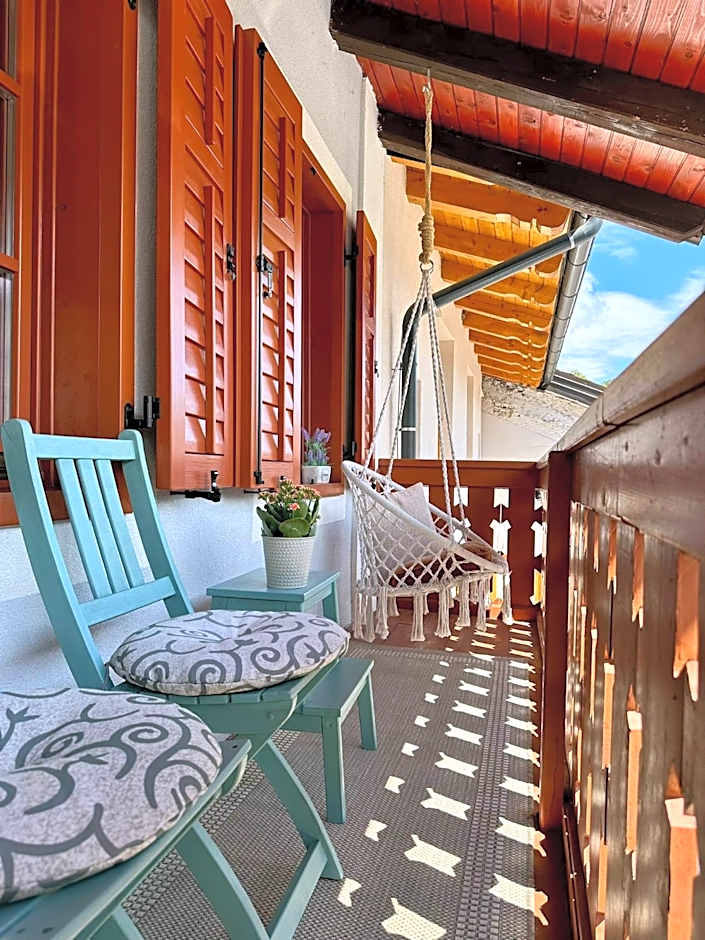 Hisa Rejmr with private parking