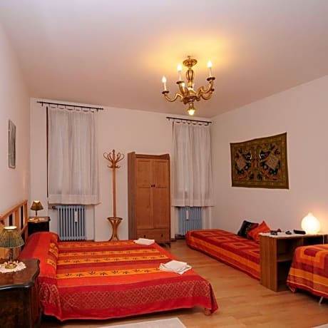Double Room with Shared Bathroom