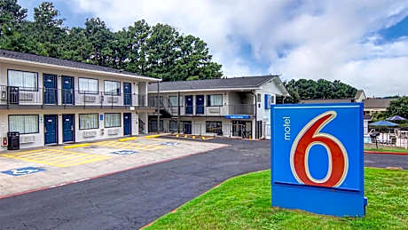 Motel 6-Longview, TX