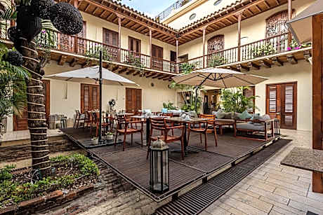 Ananda Hotel Boutique - Hoteles Cosmos