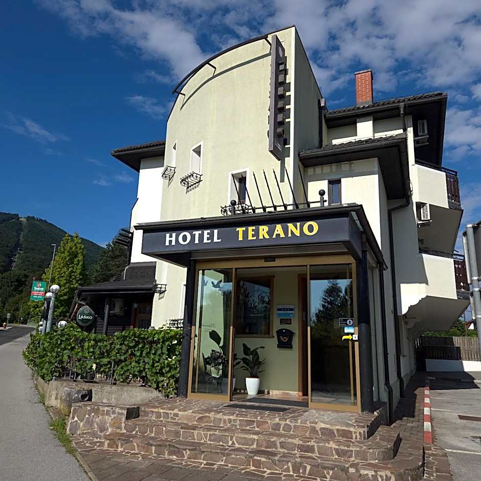 Garni Hotel & Apartments Terano