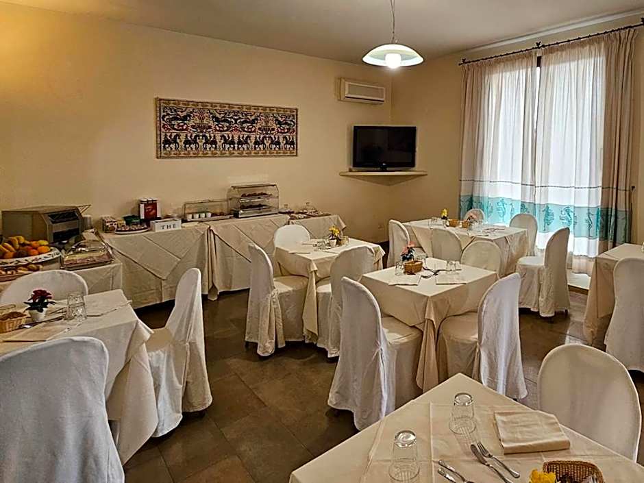 Emerald Coast Hotel