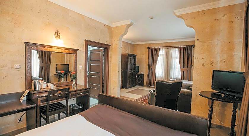 Royal Stone Houses - Goreme