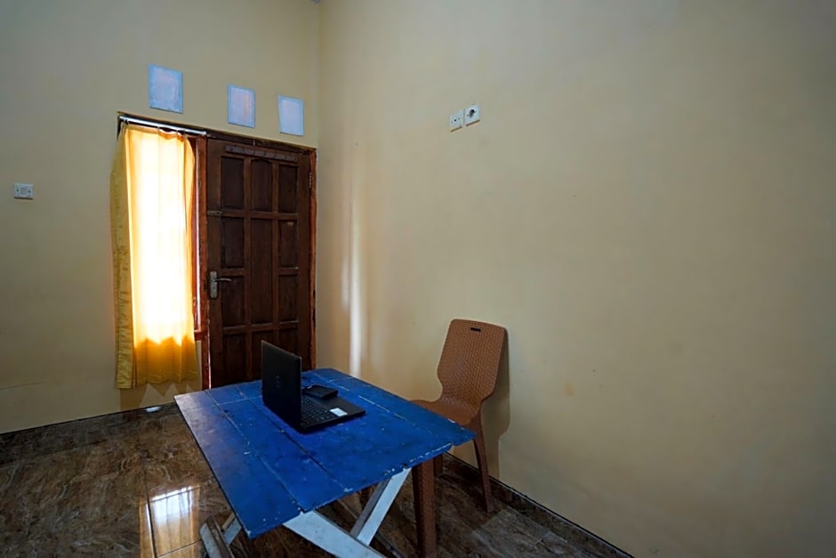 SPOT ON 92476 Sobat Ijen Traveller Homestay