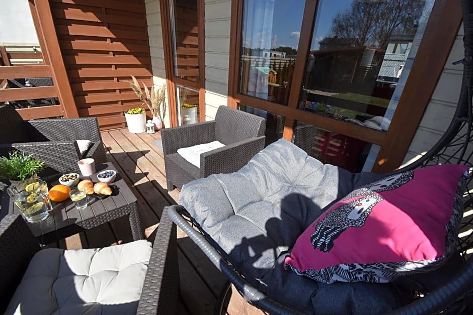 DOMKI LAURA sauna & gorąca balia