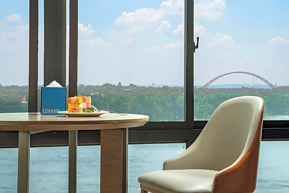 Echarm Hotel Guigang Pingnan Jiangbin Mingmen River View