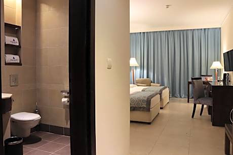 Deluxe Double or Twin Room with Sea View