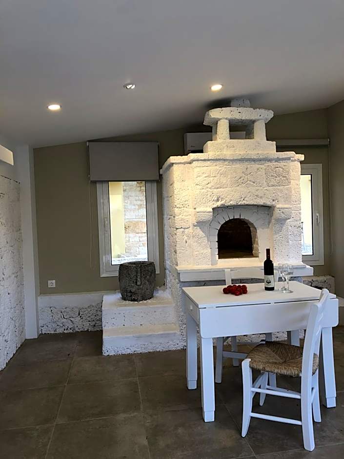 Parthenis Hotel & Suites