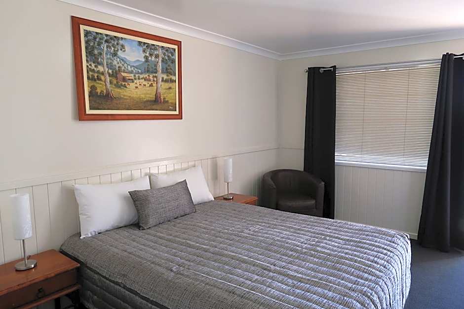Charleville Waltzing Matilda Motor Inn