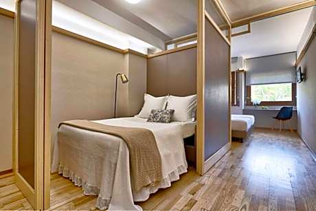 Suite with Kitchenette