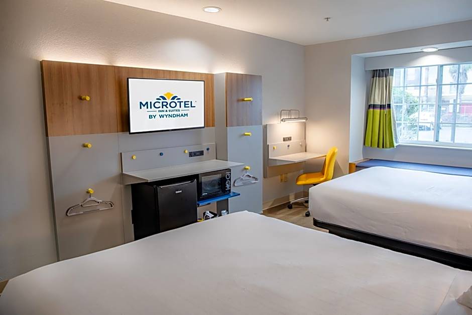Microtel Inn & Suites by Wyndham Kingsland Naval Base I-95