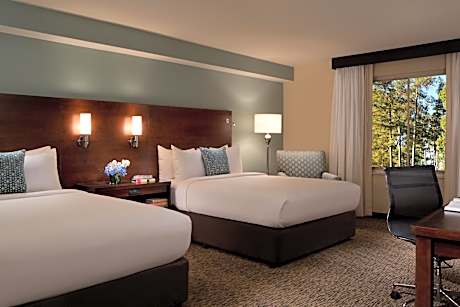 Deluxe Queen Room with Two Queen Beds