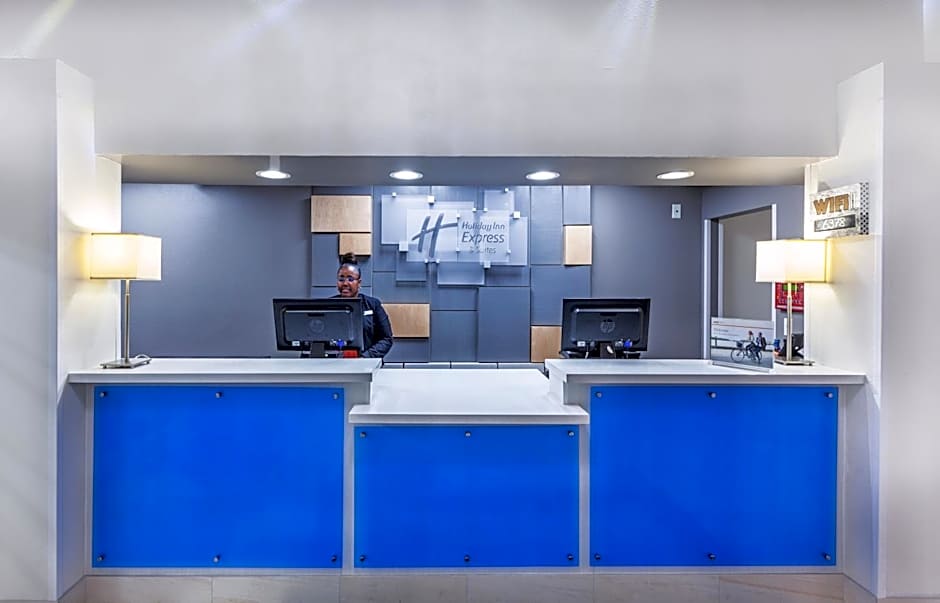 Holiday Inn Express Hotel and Suites Jenks By IHG