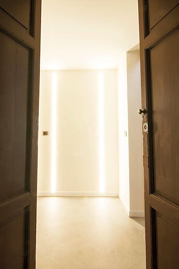 Alessia's Flat - Mac Mahon