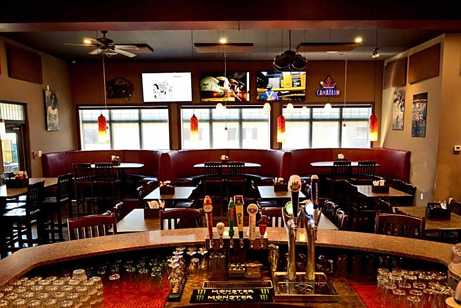 121 Steakhouse & Motel