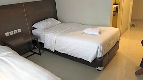 Indonesia Standard Twin