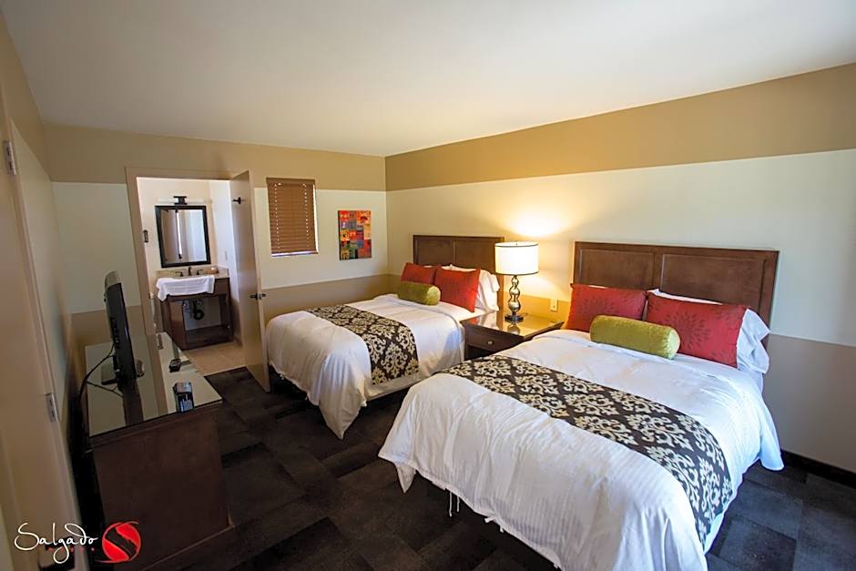Carlton Oaks Lodge, an Ascend Collection Hotel