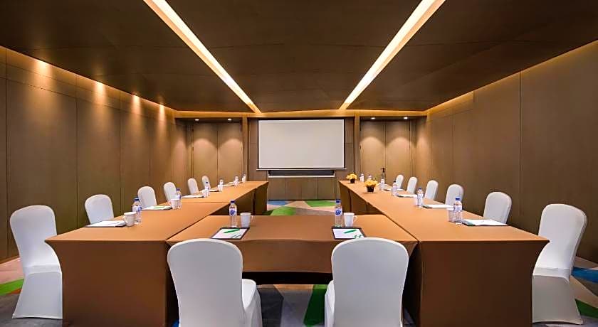 Holiday Inn Express Langfang New Chaoyang By IHG