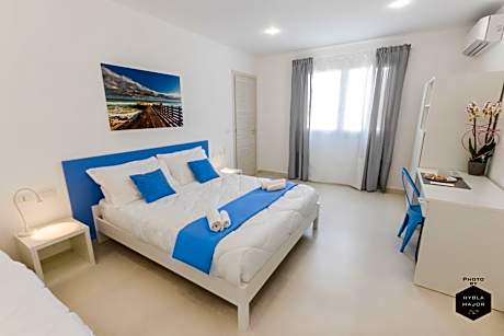 Quadruple Room with Private Bathroom