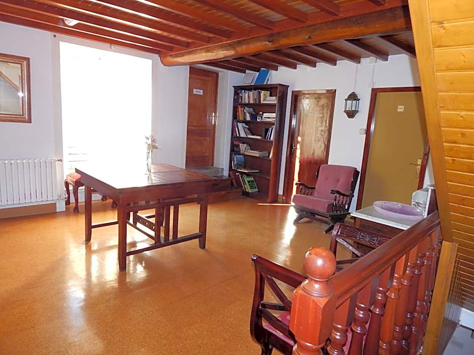 Pensión - Albergue de Logrosa