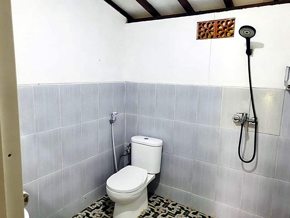 RedDoorz Syariah Near Wisata Durensewu Pandaan