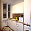 Acacia Private Rooms & Studios