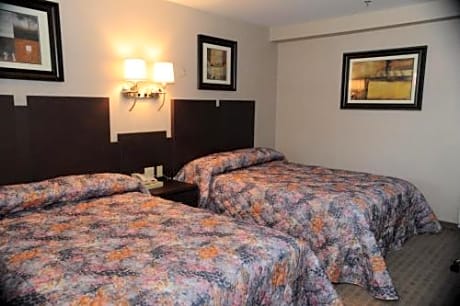 Queen Room with Two Queen Beds - Smoking