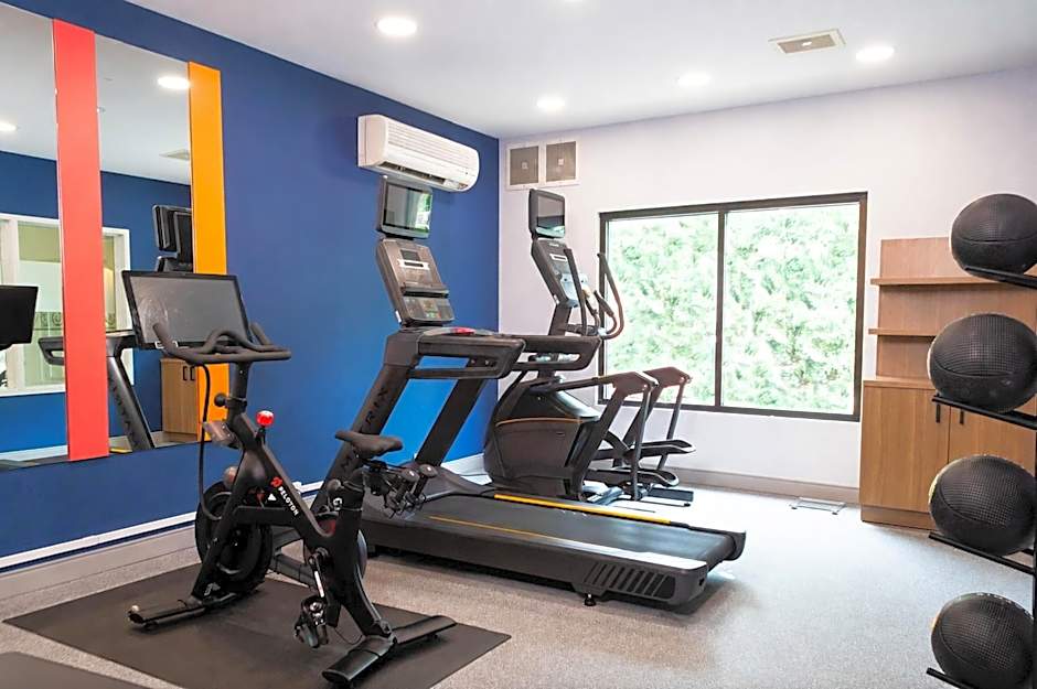 Hampton Inn & Suites Chicago/St. Charles
