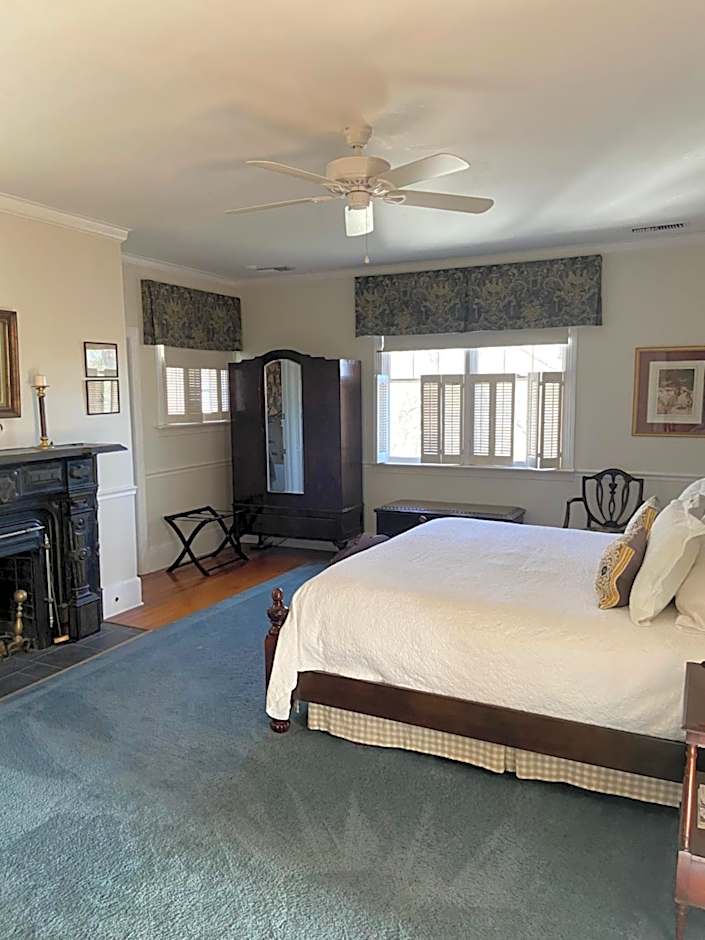 Springwood Inn
