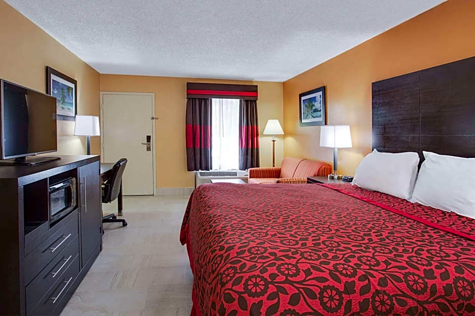 Days Inn by Wyndham Sarasota Bay