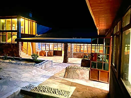Oldarpoi Wageni Camps