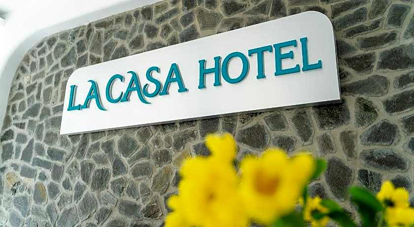 La Casa Hotel