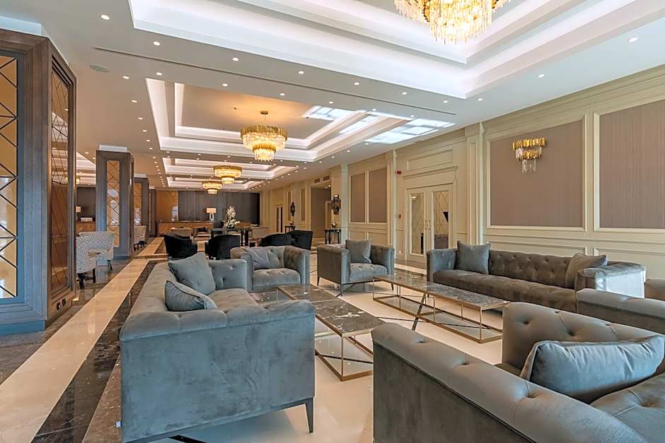 Astoria Grand Hotel