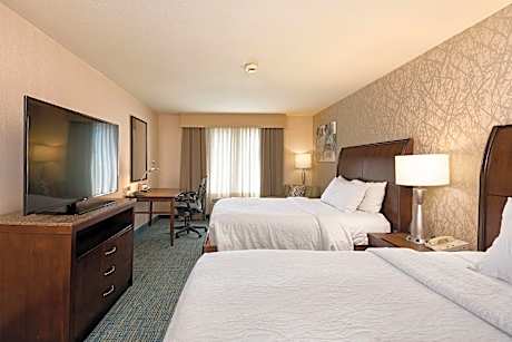 2 Queen Beds