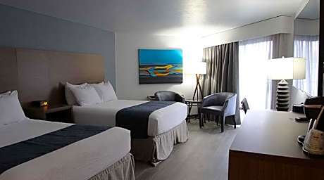 Franklin/Hilyard Buildings Pet-Friendly Double Queen