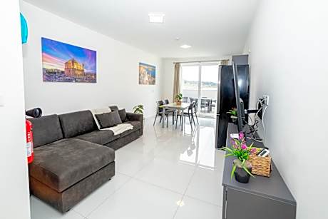 New and Modern home in Bugibba, great location