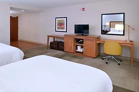 Queen Room with Two Queen Beds - Mobility and Hearing Access/Non-Smoking