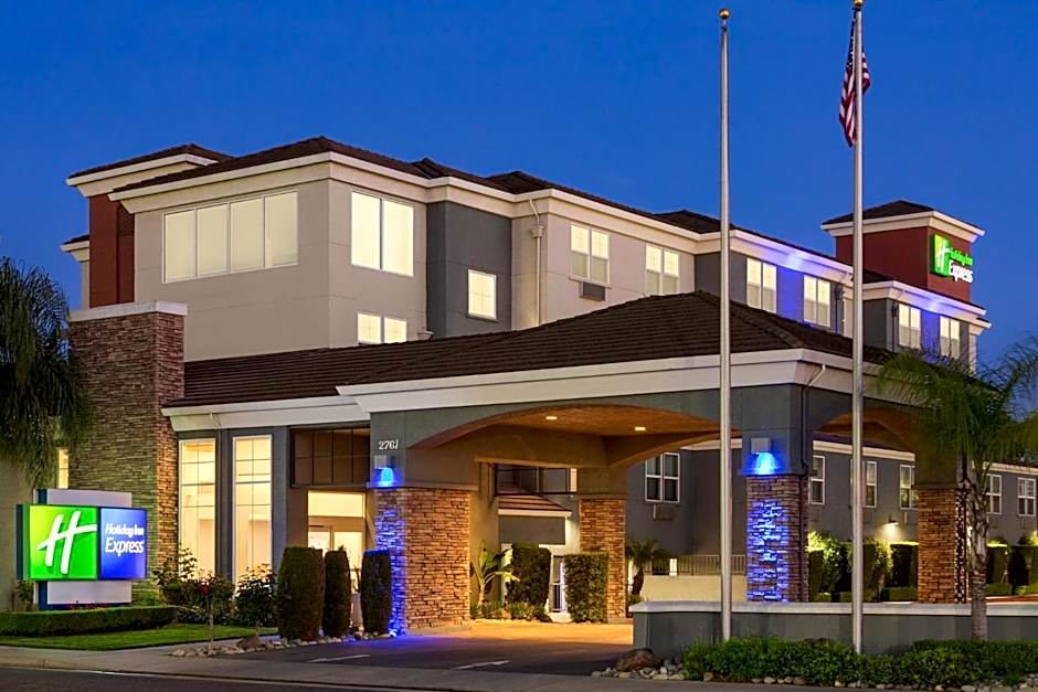 Holiday Inn Express- West Sacramento By IHG