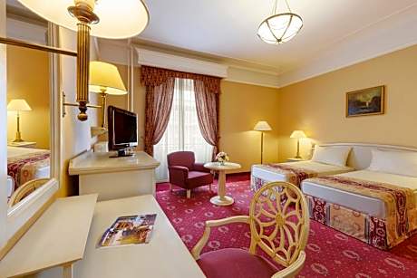 Classic Twin Room