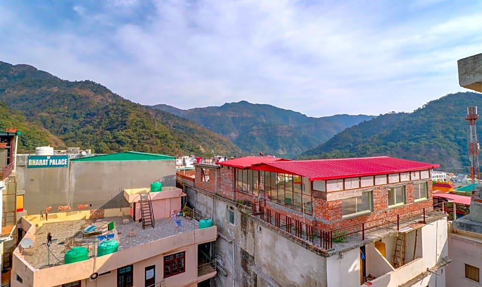 Itsy Hotels NV, Tapovan