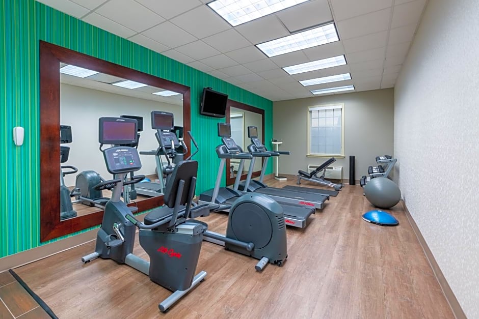Holiday Inn Express State College at Williamsburg Square By IHG