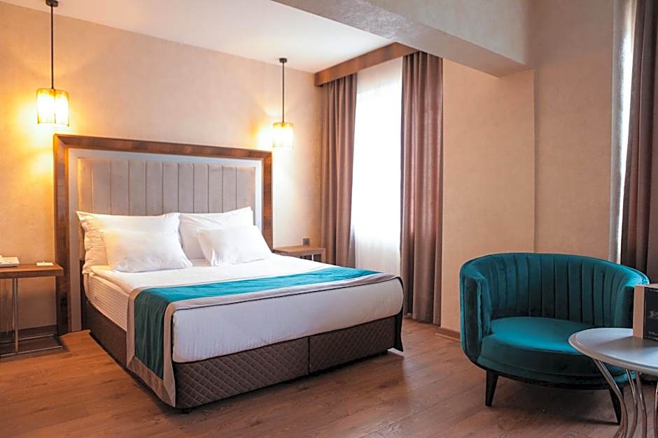 The Life Hotel & Spa